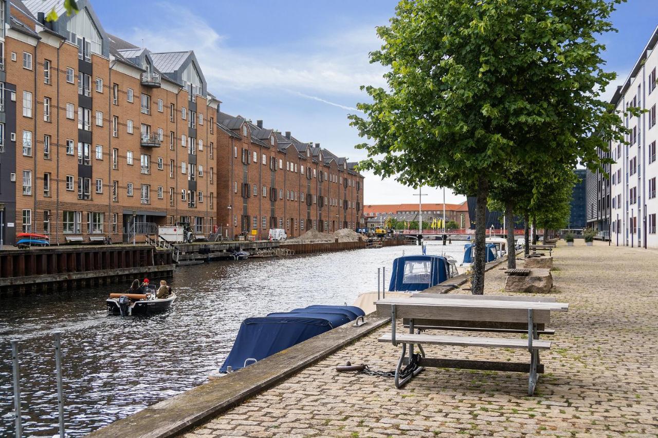 Scandi-Hygge 2 Bedroom Apartment In Charming Christianshavn Kopenhagen Exterior foto