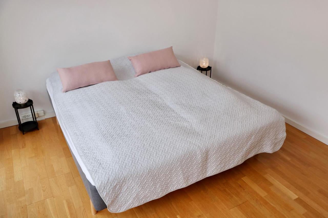 Scandi-Hygge 2 Bedroom Apartment In Charming Christianshavn Kopenhagen Exterior foto